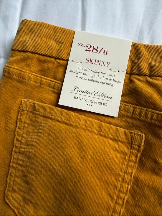 Banana Republic Pants - NWT Banana Republic Women’s Corduroy Pants in Mustard Gold